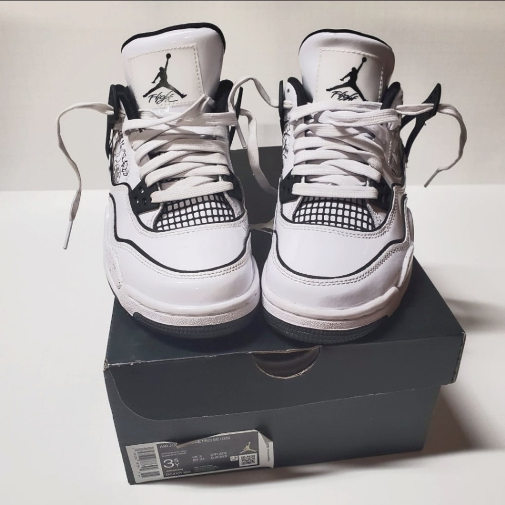 Air Jordan 4 Retro SE (GS) kids sz 3.5y